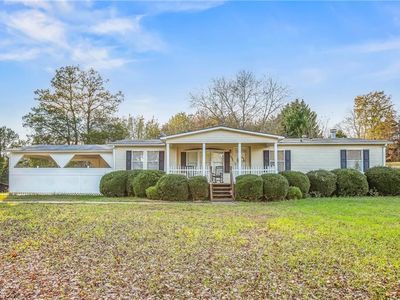 1571 W Westmoreland Rd, King, NC, 27021