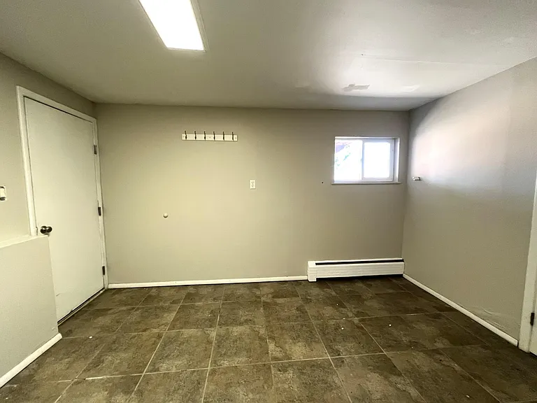 5858 Pierson St — Photo 30