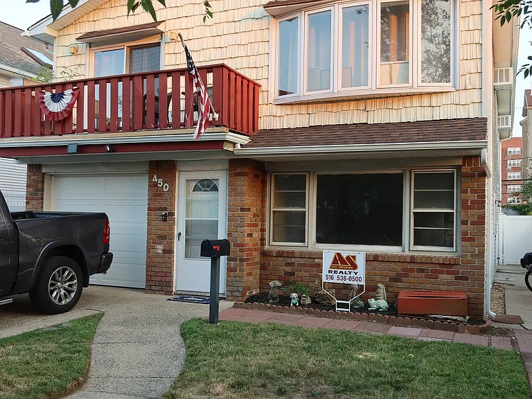 450 E Penn St #1 — Photo 1