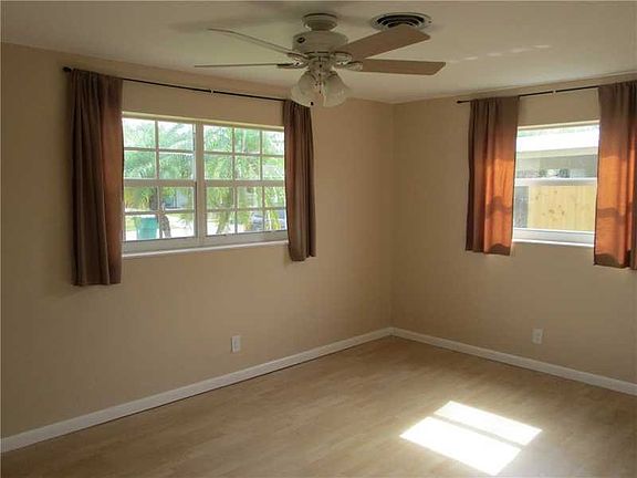 3rd image of 9432 SW 52nd Ct