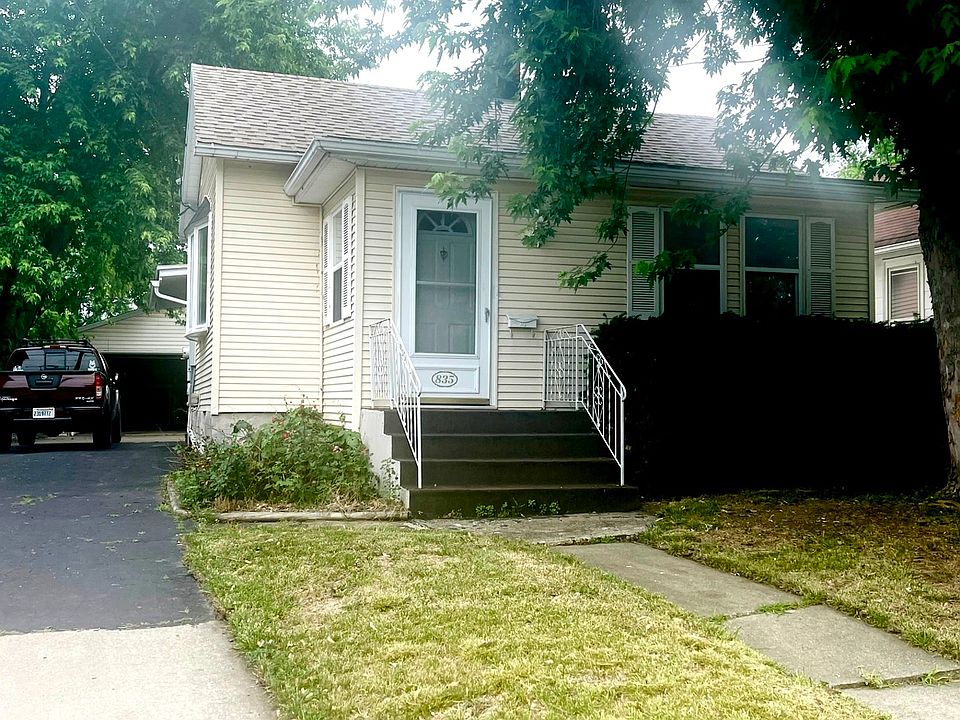 1st image of 835 11th St