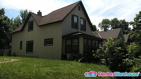 2nd image of 676 Magnolia Ave E
