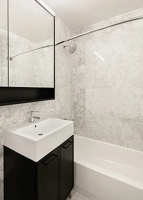 Rented by Pinnacle City Living | media 29