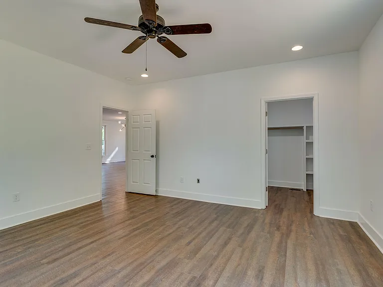 223 Walnut Ln — Photo 20
