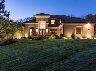 16824 Highland Ridge Dr, Loch Lloyd, MO 64012