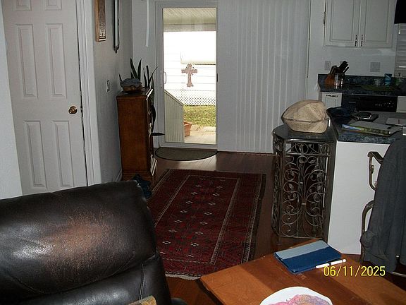 sliding door to side patio