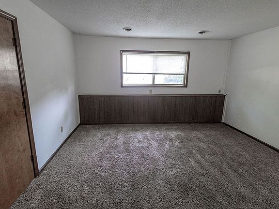 5th image of 2932 Leeway Dr APT C