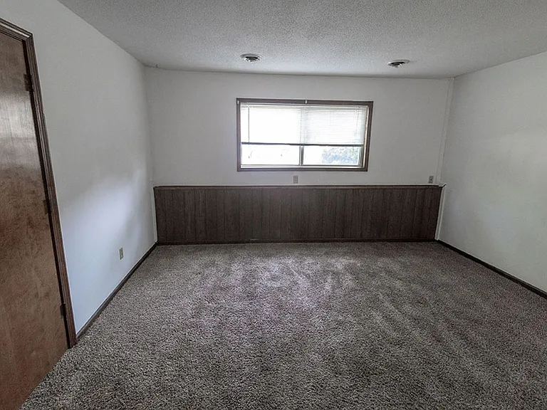 2932 Leeway Dr #C — Photo 5