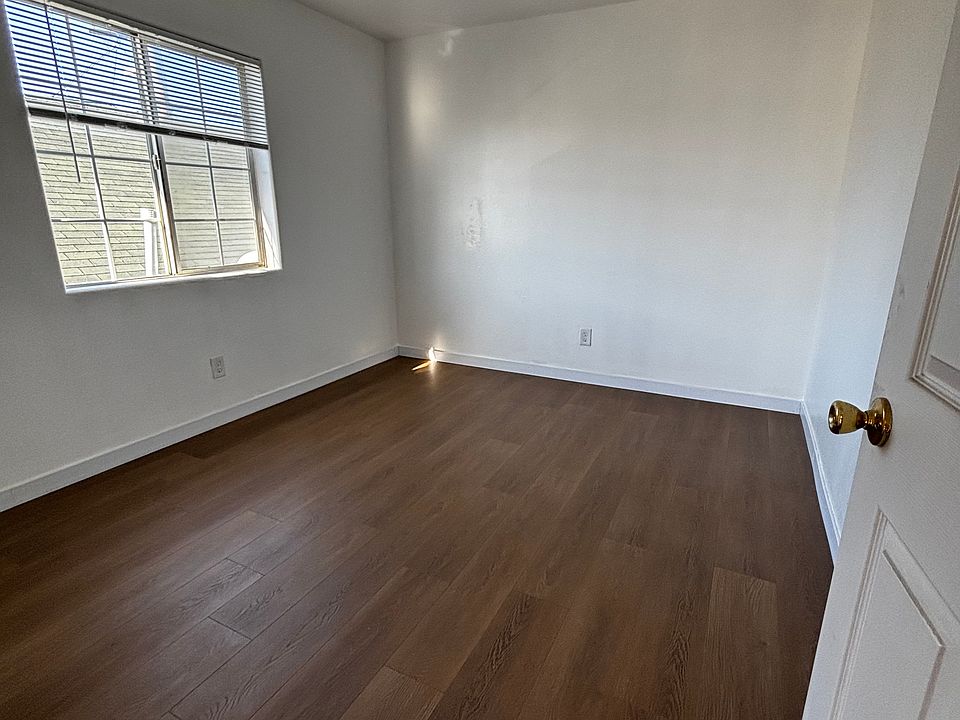 1st image of 242 W 60th St #244