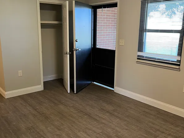 318 Greenwood Dr #318, Cedartown, GA 30125
