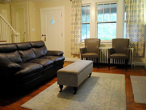 Spacious living room