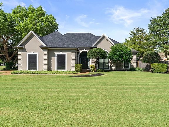 2nd image of 227 Delta Dr