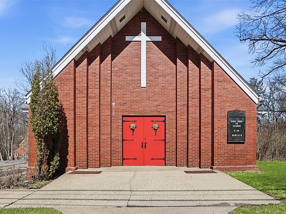 3rd image of 4003 Gibsonia Rd