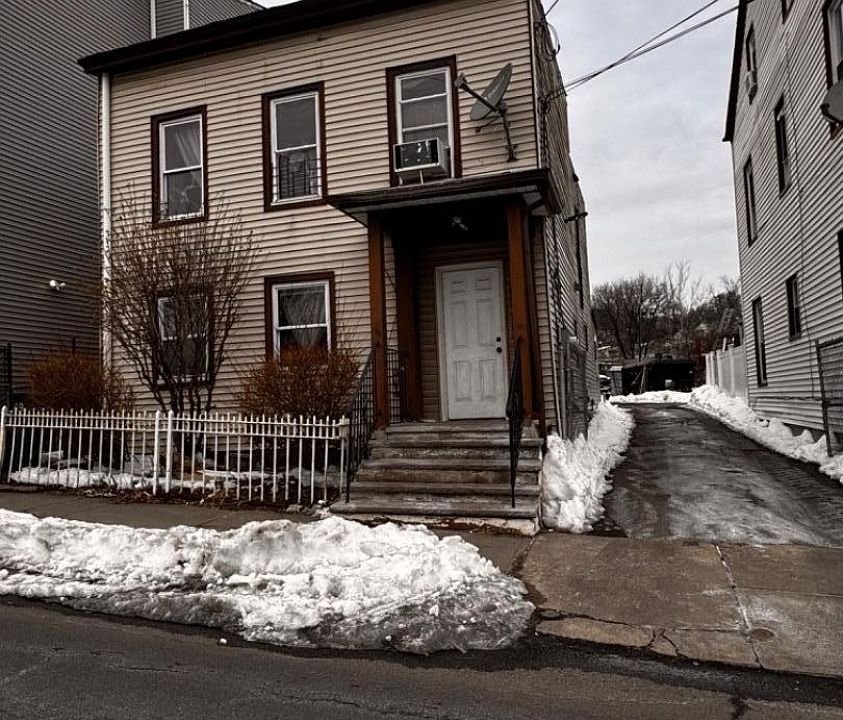 1st image of 51 Ryle Ave