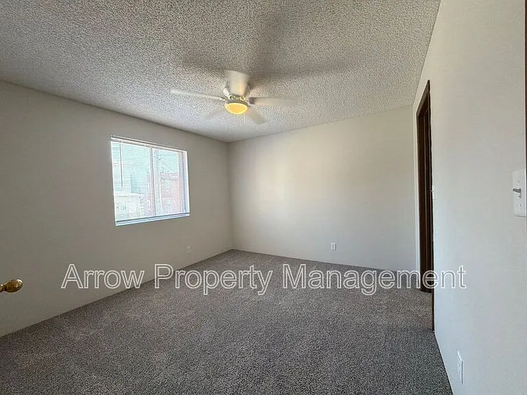 1431 D St #8 — Photo 9