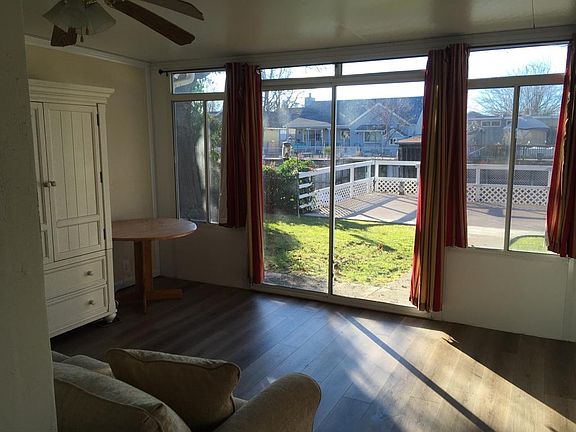 4th image of 2735 Clipper Ln