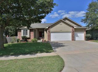 1706 E Southridge Cir, Derby, KS 67037