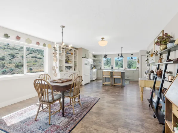 1310 Sleeping Child Rd, Hamilton, MT 59840