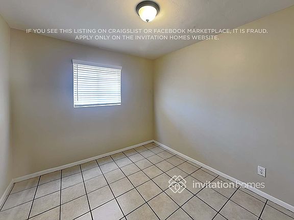 4th image of 4422 S Park Dr