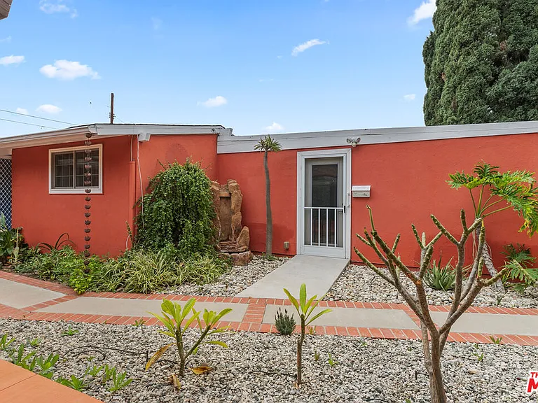 6742 Sunny Brae Ave — Photo 41