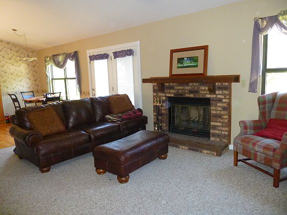 3rd image of 16859 Babler View Dr
