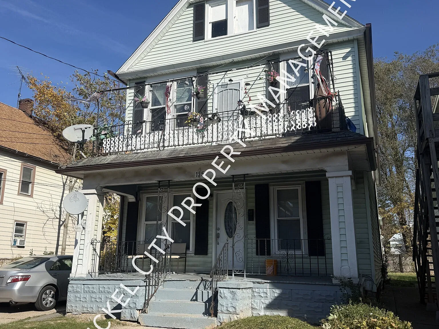 135 Peter Street - Upper Rear — Photo 1