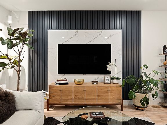 4th image of 3978B Taylor Rd