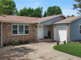 140 E Juniper Ln, Mustang, OK 73064