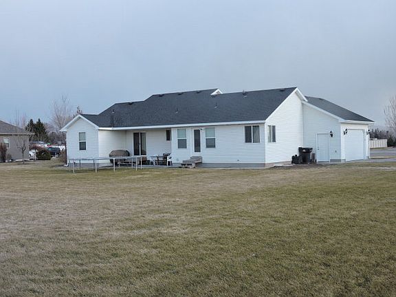 4th image of 4905 E Rockwood Ave