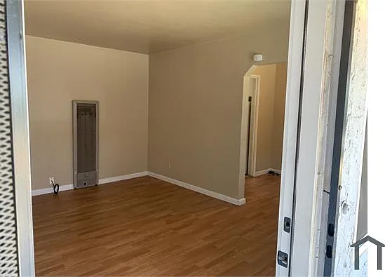 9636 Bancroft Ave #2 — Photo 5