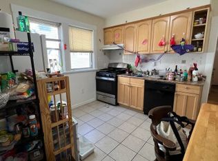 37 Rose St #1V, Somerville, MA 02143