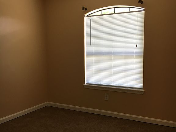 3rd image of 2302 Casablanca Ct