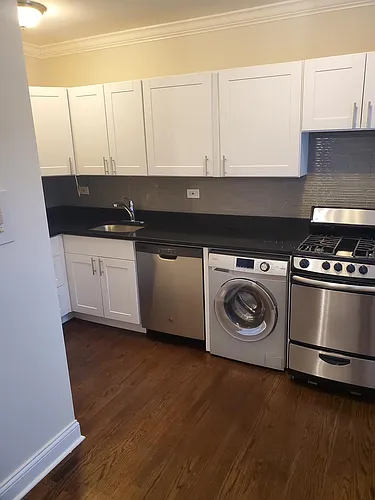 2125 N Dayton St #107 Photo 1