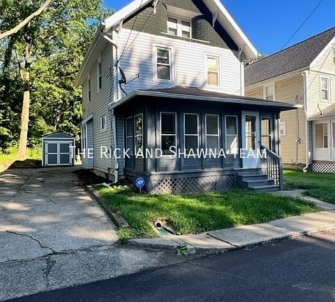 2nd image of 121 Simon Dr
