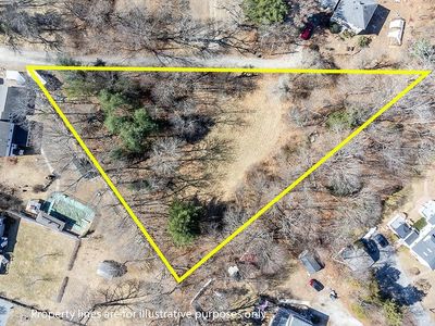 3 Kernan St, Coventry, RI, 02816