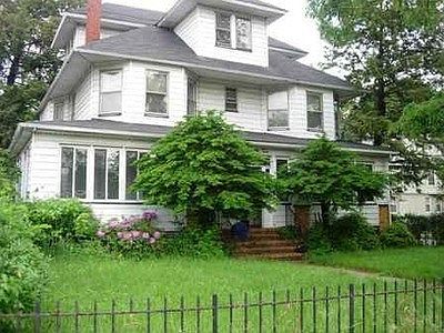1st image of 197 Park Ave