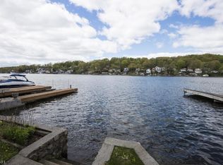 32 Chincopee Rd, Lake Hopatcong, NJ 07849