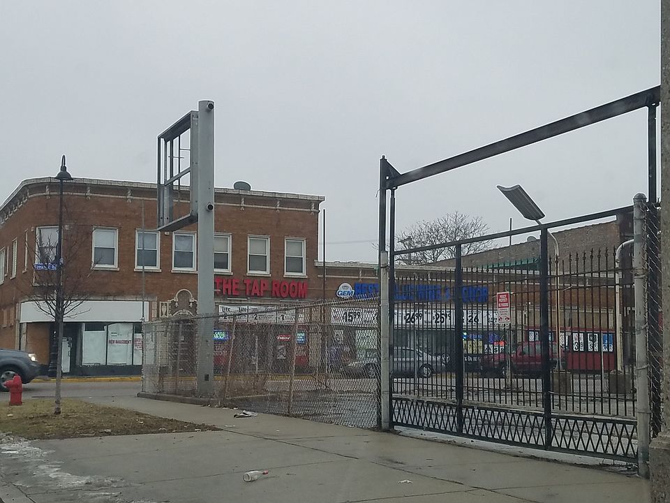 2nd image of 6104 Roosevelt Rd