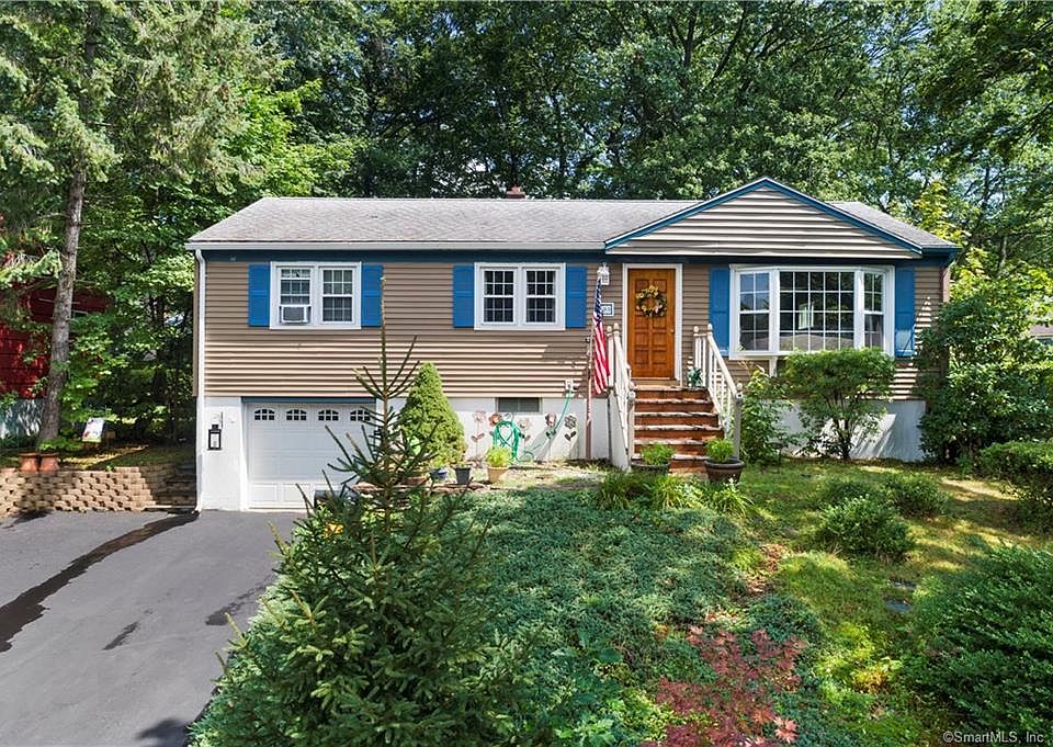 100 Beatrice Dr West Haven CT 06516 Zillow