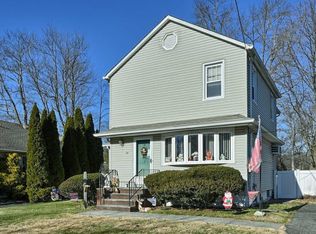 54 Clinton Ave, Hillsdale, NJ 07642