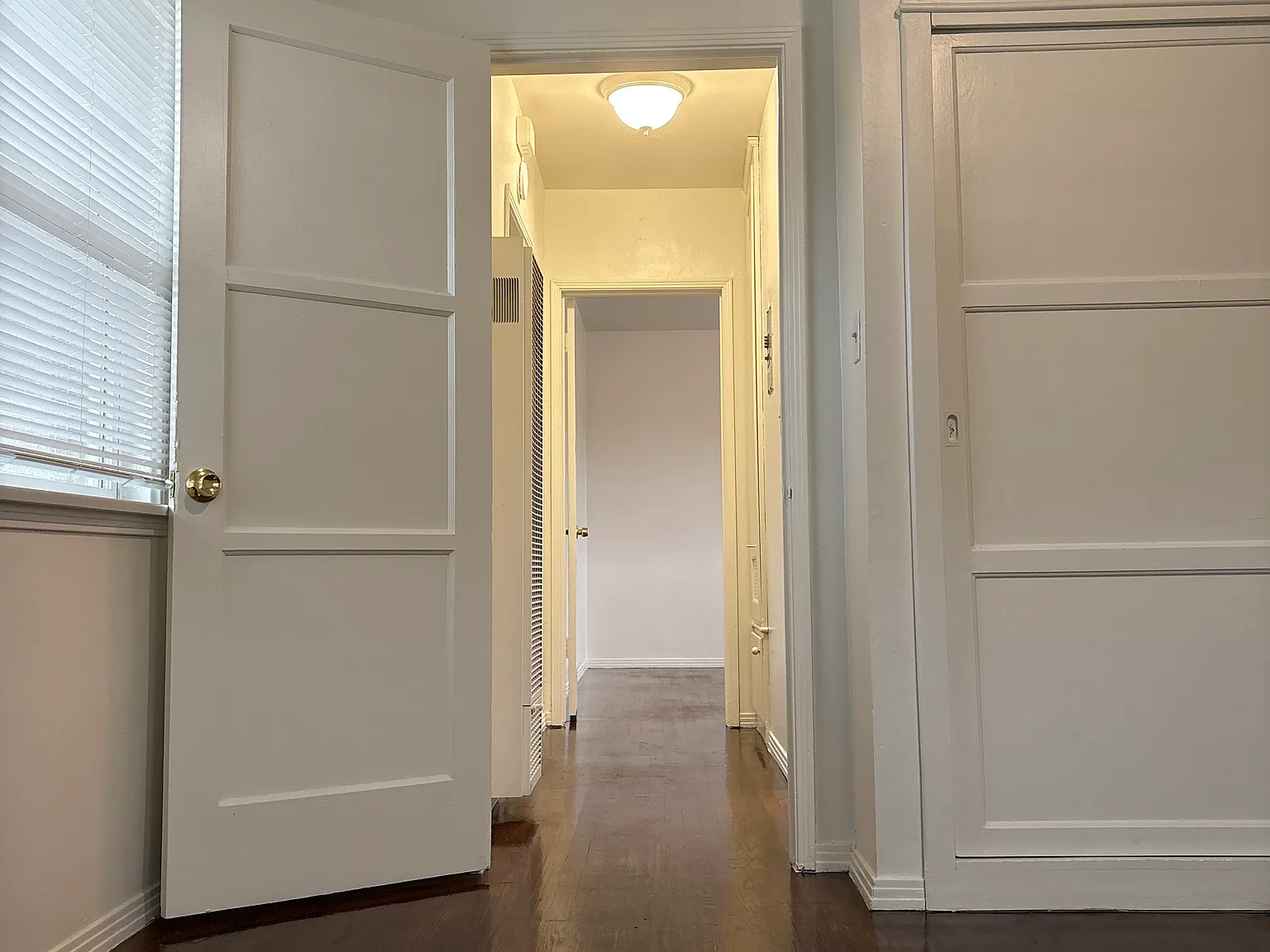 1712 Huntington Dr — Photo 4