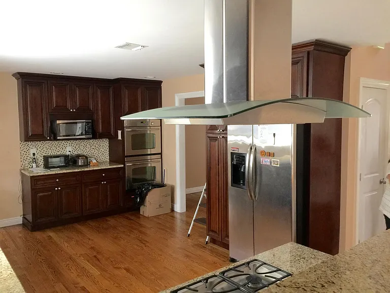 11 Charlotte Pl — Photo 7