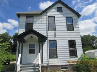 18 Riverview Pl, Davenport, IA 52803