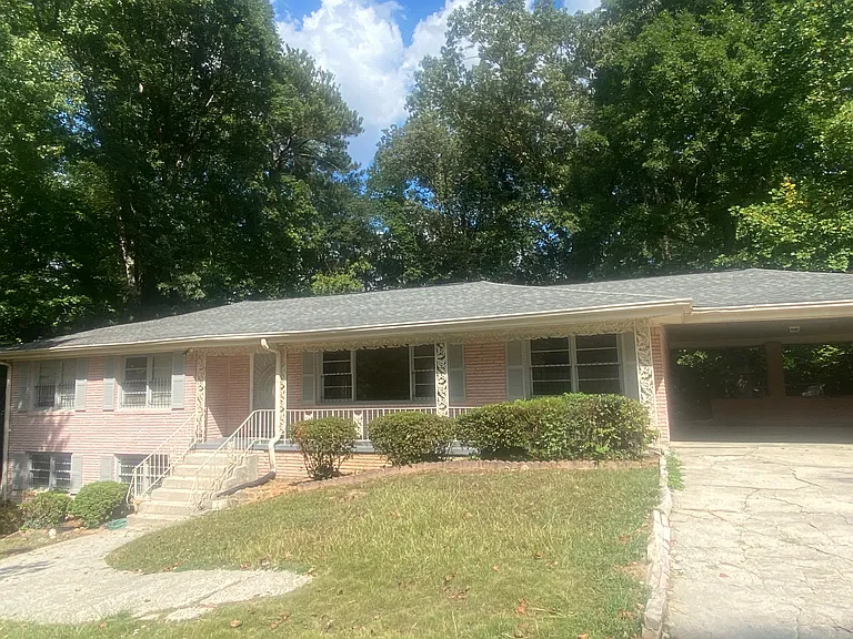 304 Peyton Pl SW — Photo 17