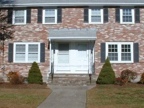12 Clough Rd, Dedham, MA 02026