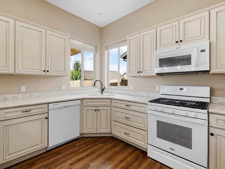 6386 E Beckett Trl — Photo 46