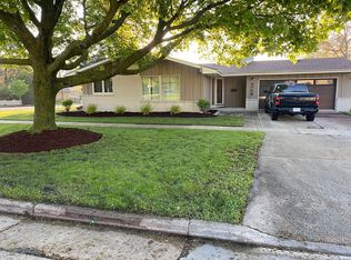 6705 Pershing Blvd, Kenosha, WI 53142