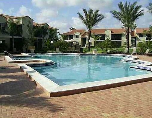 4th image of 1253 SW 46th Ave APT 1604