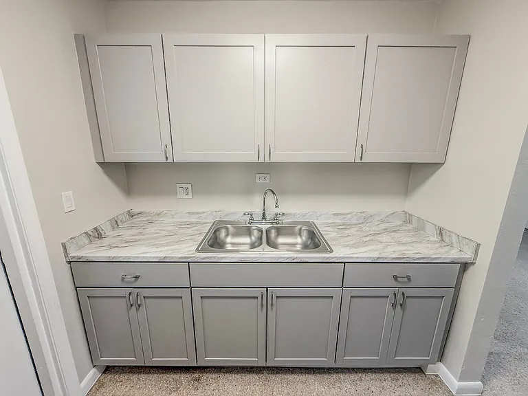 1210 SW 26th St #4 — Photo 5