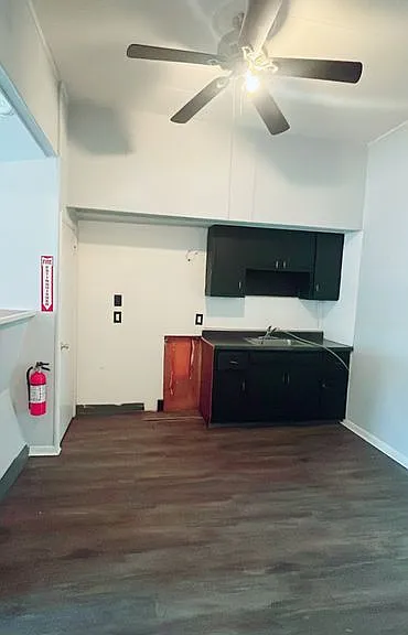 132 N Kings Hwy #A — Photo 5